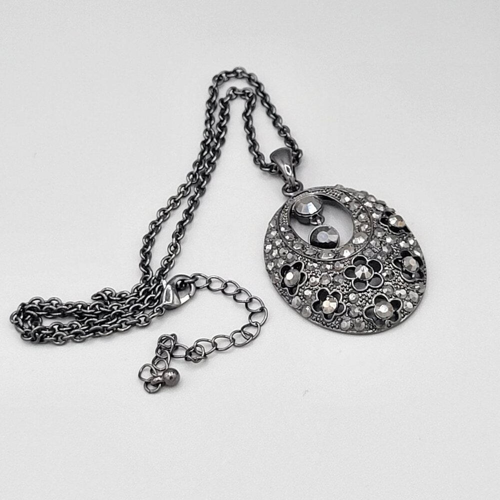 Womens Black Hematite Pendant Necklace Cable Chain Lobster Close 16" Length